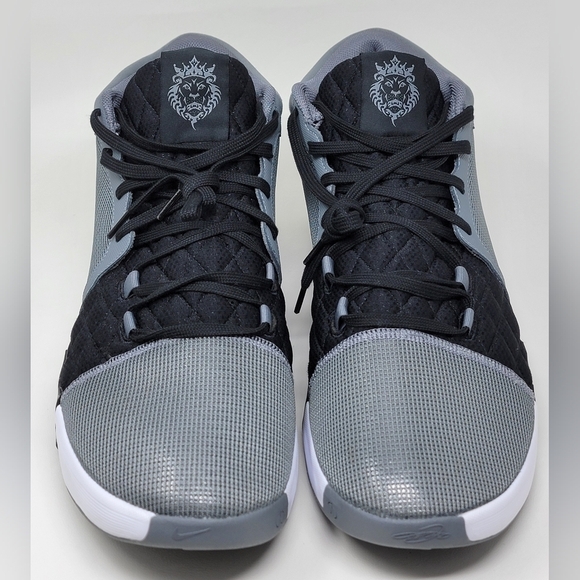 Nike LeBron Witness 8 Basketball Sneaker Black Shoes FB2239-004 Men Size 5.5 New